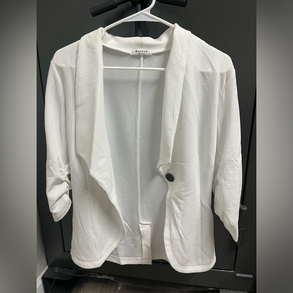 Women’s blazer, 3/4 sleeve.